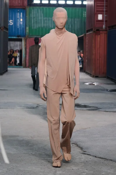 Look 9